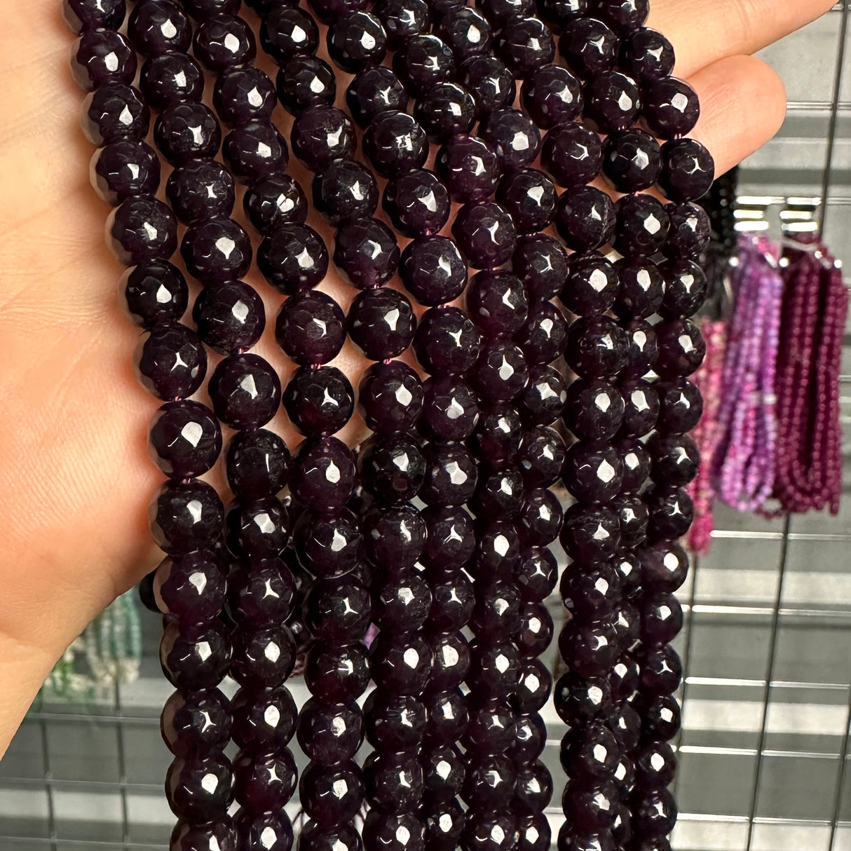 8mm plum candy jade (quartz) - round- faceted (dyed)