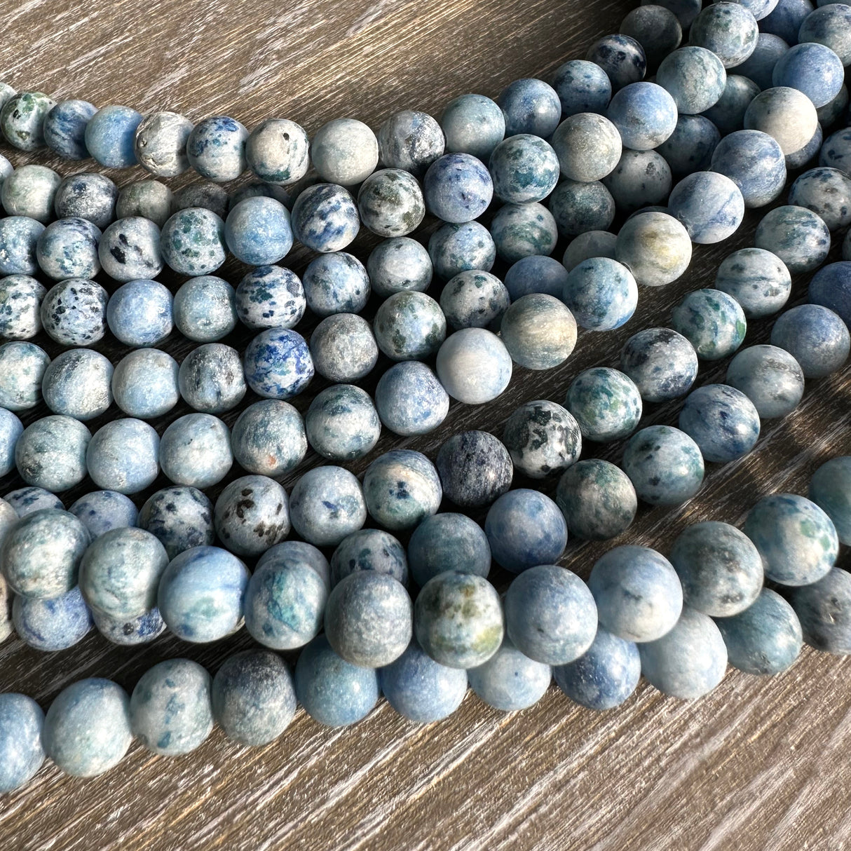 8mm light blue crazy agate - round - matte